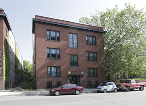 Elliot Park Commons in Minneapolis, MN - Building Photo - Building Photo