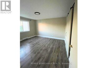 266 Lorry Greenberg Dr in Ottawa, ON - Building Photo - Building Photo