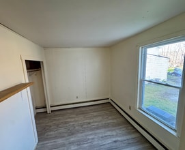 325 Main St in Lyndon, VT - Building Photo - Building Photo