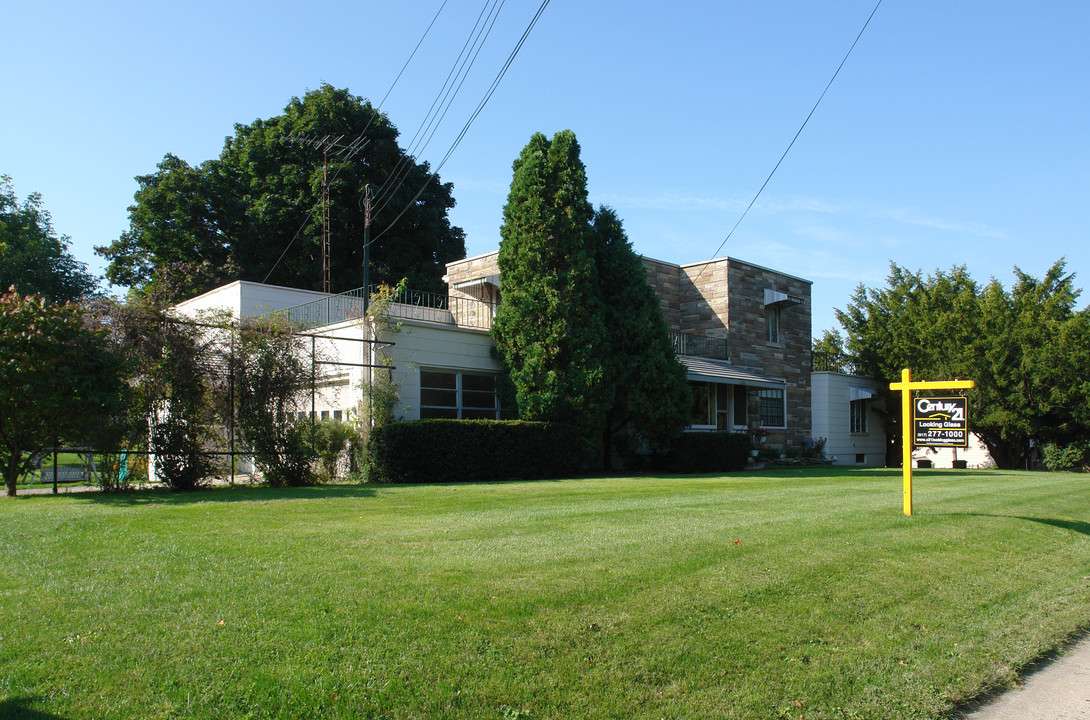 2231 W Mount Hope Ave in Lansing, MI - Building Photo