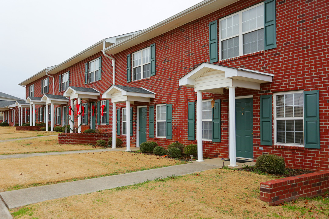 Stonehurst Apartments in Huntsville, AL - Foto de edificio