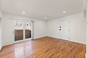 4903-4913 Walnut St in Kansas City, MO - Building Photo