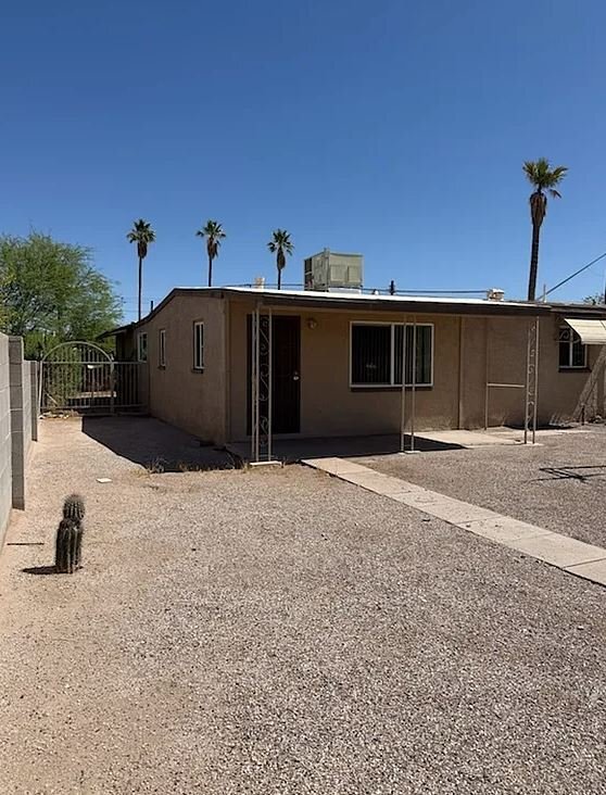 property at 419 E Alturas St