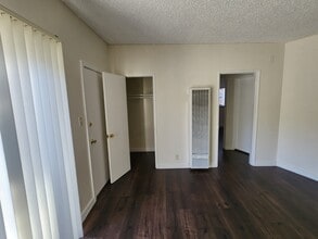 4353 Don Tomaso Dr, Unit 18 in Los Angeles, CA - Building Photo - Building Photo