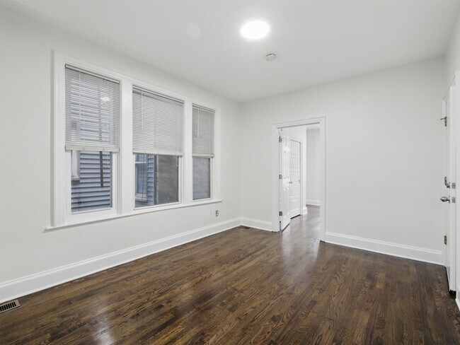 22 Grace St in Jersey City, NJ - Building Photo - Building Photo
