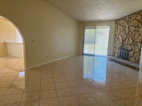 1325 E Ave J-12 in Lancaster, CA - Building Photo - Building Photo