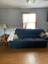 11 Cross St, Unit 2 in Westfield, MA - Building Photo - Building Photo