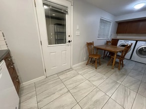 594 Westley Ave in Coquitlam, BC - Building Photo - Building Photo