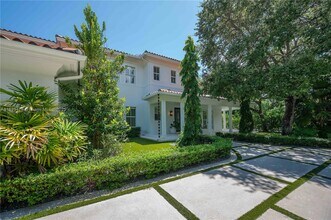 680 Destacada Ave in Coral Gables, FL - Building Photo - Building Photo