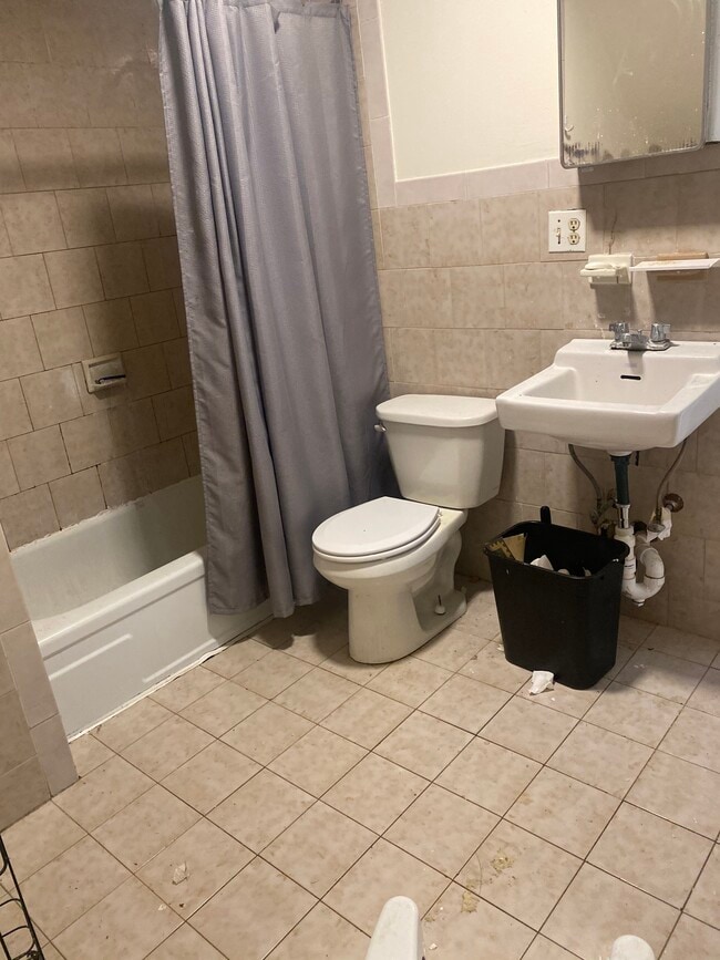 167 College Ave, Unit 1 in Somerville, MA - Building Photo - Building Photo