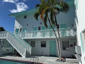 421 NE 68th St in Miami, FL - Building Photo - Building Photo