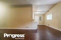 2351 Pinewood Dr photo'