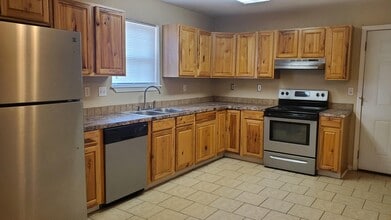 2608 E Maple Ave in Enid, OK - Building Photo - Building Photo