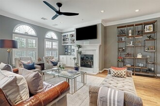 2810 Helena St in Houston, TX - Building Photo - Building Photo