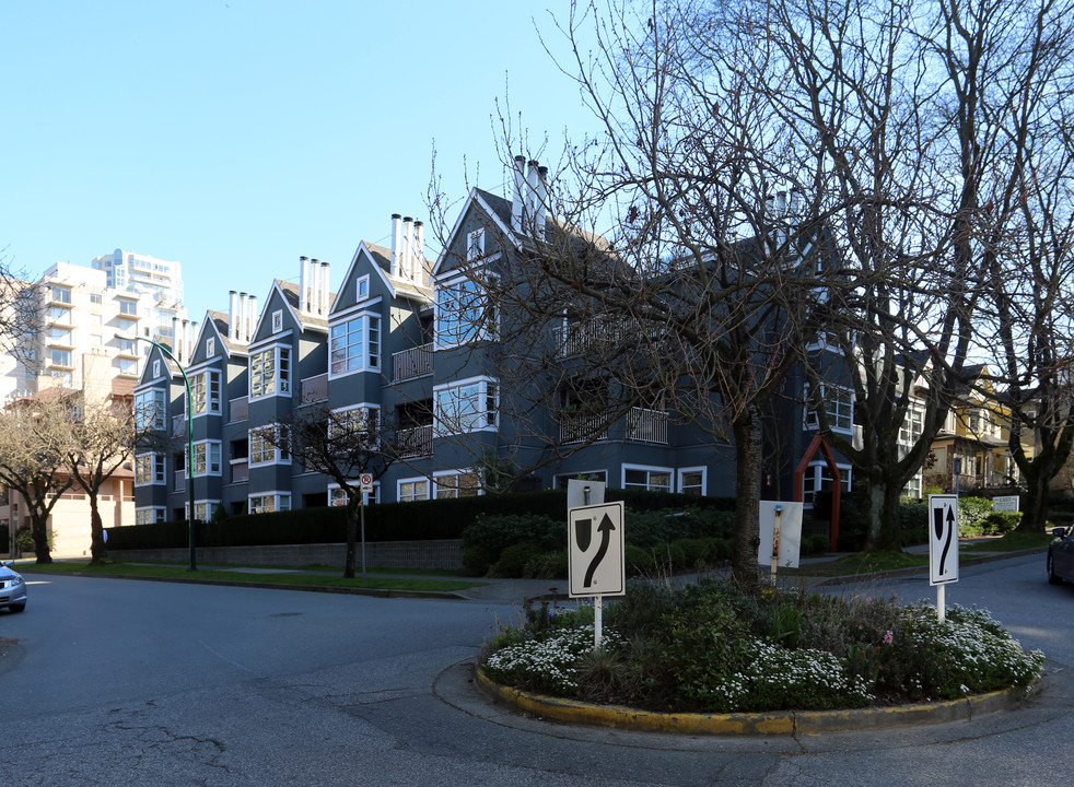 The Westbriar in Vancouver, BC - Building Photo