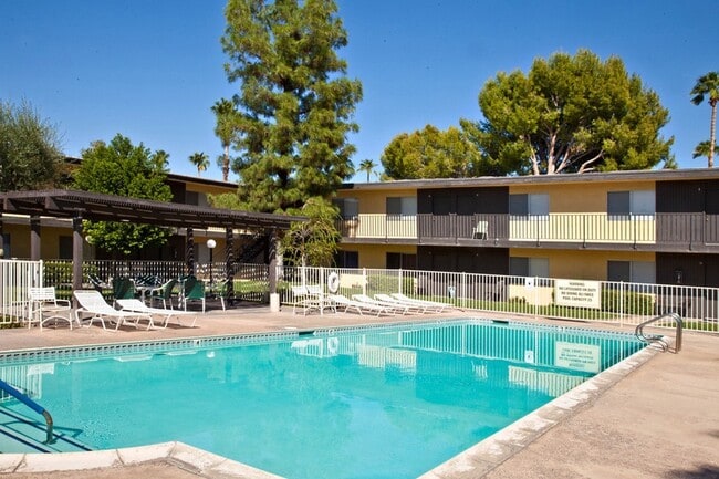 Panorama Apartments in Palm Desert, CA - Building Photo - Building Photo