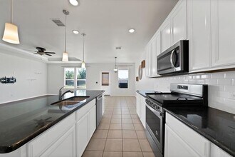 820 Lemongrass Ct in Fort Worth, TX - Building Photo - Building Photo