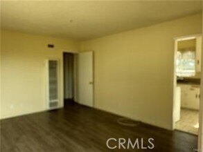 525 Windsor Rd-Unit -D in Arcadia, CA - Building Photo - Building Photo