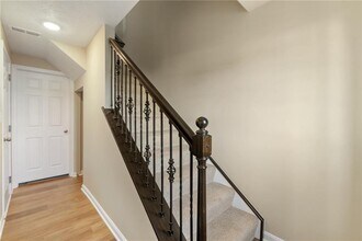 2858 Canterbury Dr in Imperial, PA - Building Photo - Building Photo