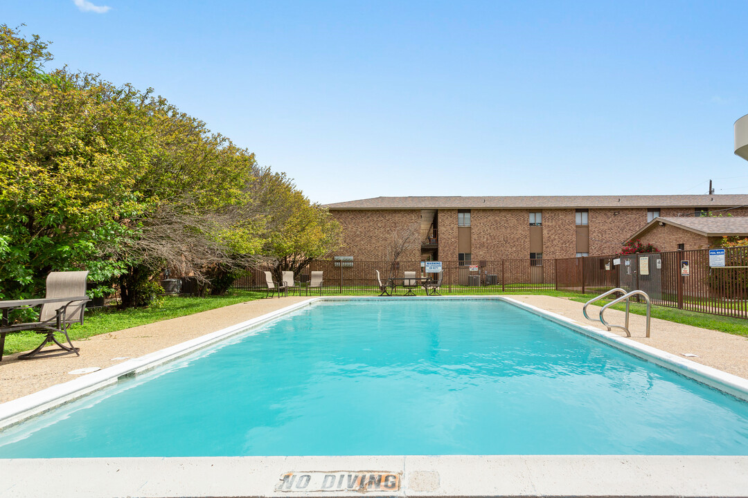 Brickstone Villas in Killeen, TX - Building Photo