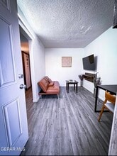 613 N Cebada St in El Paso, TX - Foto de edificio - Building Photo