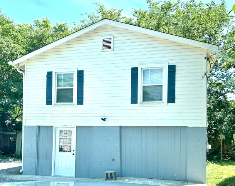 127 E Woodrow St in Gallatin, TN - Building Photo