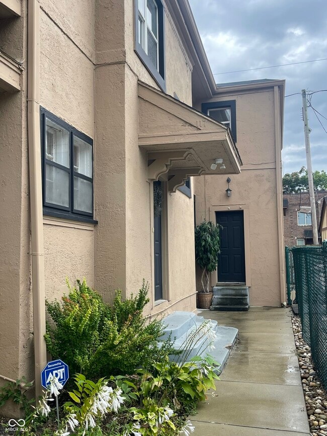 property at 115 E 36th St