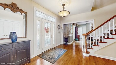 27571 W Kazimour Dr in Lake Barrington, IL - Foto de edificio - Building Photo