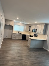 1914 Holly Dr in Lodi, CA - Building Photo - Building Photo