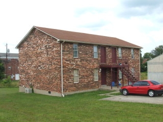 407 Wood Creek in Radcliff, KY - Building Photo