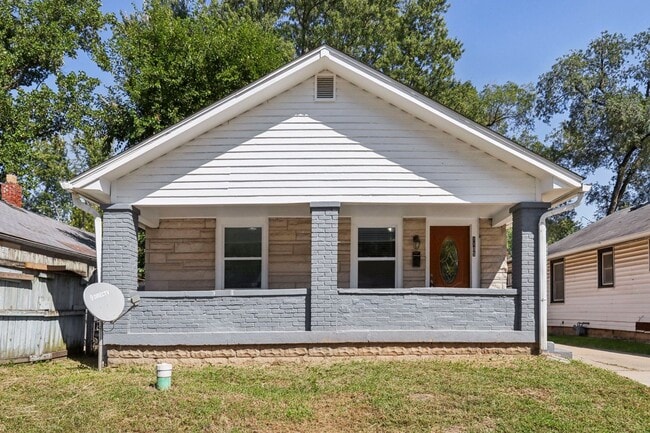 property at 1105 Winfield Ave