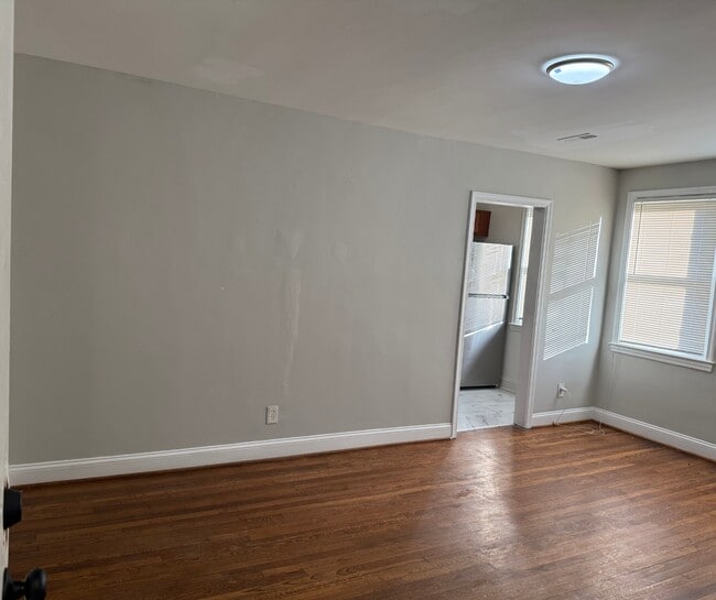 5644 Midwood Ave in Baltimore, MD - Building Photo - Building Photo