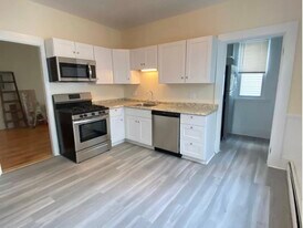 1423 Cambridge St, Unit 2 in Cambridge, MA - Building Photo