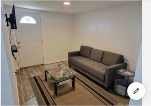 8041 Howard Dr in Houston, TX - Building Photo - Building Photo