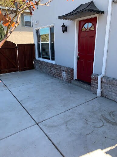 721 Rollins Rd in Burlingame, CA - Building Photo