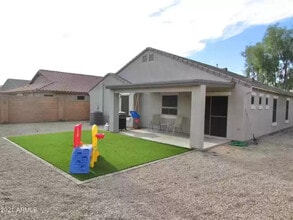 765 E Palomino Way in San Tan Valley, AZ - Building Photo - Building Photo