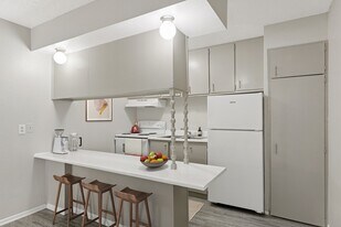 Alturas Eleventh in Odessa, TX - Building Photo