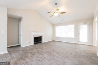 4025 Deerlope Ct in Gainesville, GA - Building Photo - Building Photo