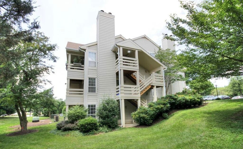 6614 Jupiter Hills Cir in Alexandria, VA - Building Photo