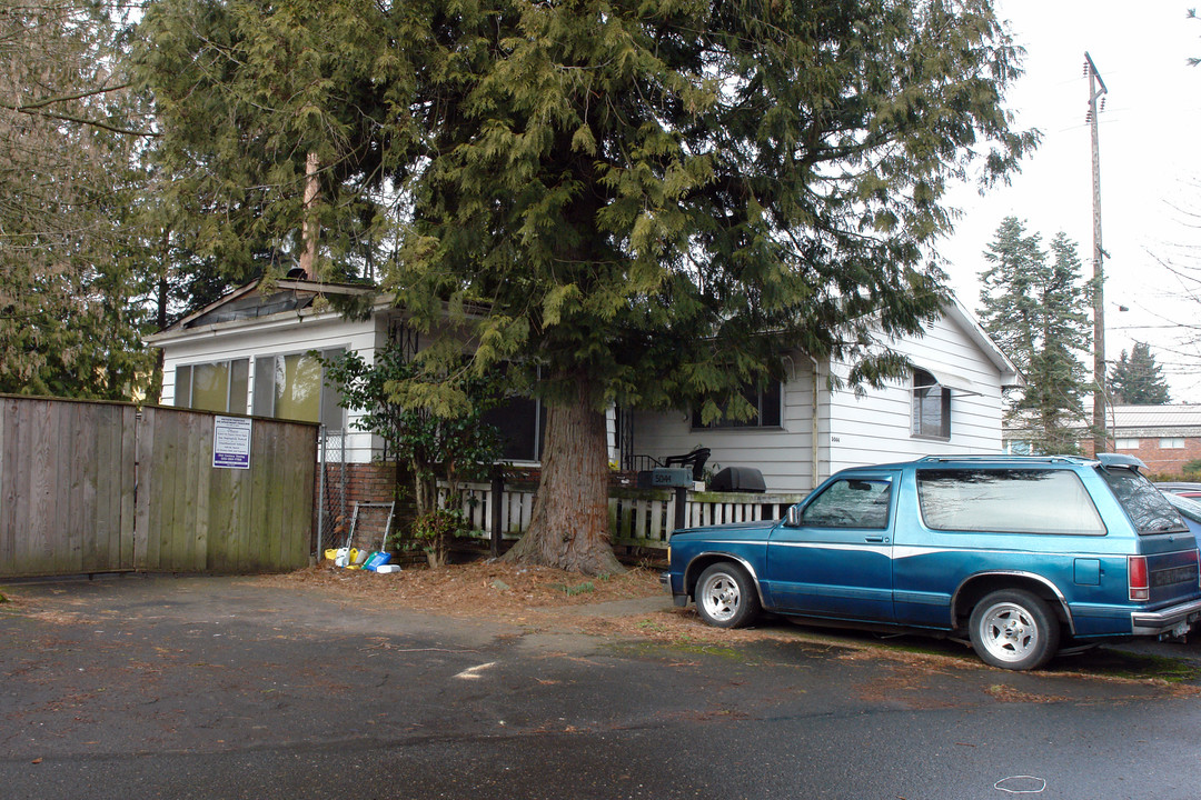 5044 NE Killingsworth St in Portland, OR - Building Photo