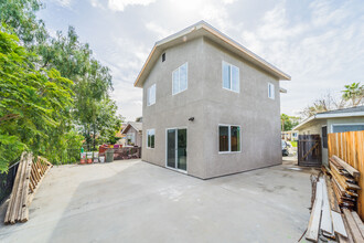 5379 E Falls View Dr in San Diego, CA - Building Photo - Building Photo