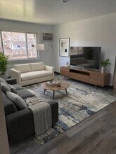 595 Wagner Dr, Unit 22 in Battle Creek, MI - Foto de edificio - Building Photo