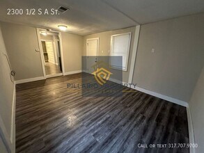 2300 S A St in Elwood, IN - Building Photo - Building Photo