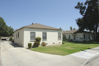 308-330 S Chapel Ave in Alhambra, CA - Building Photo - Building Photo