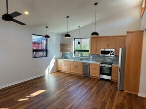 74 W 25th Ave in Eugene, OR - Building Photo - Building Photo
