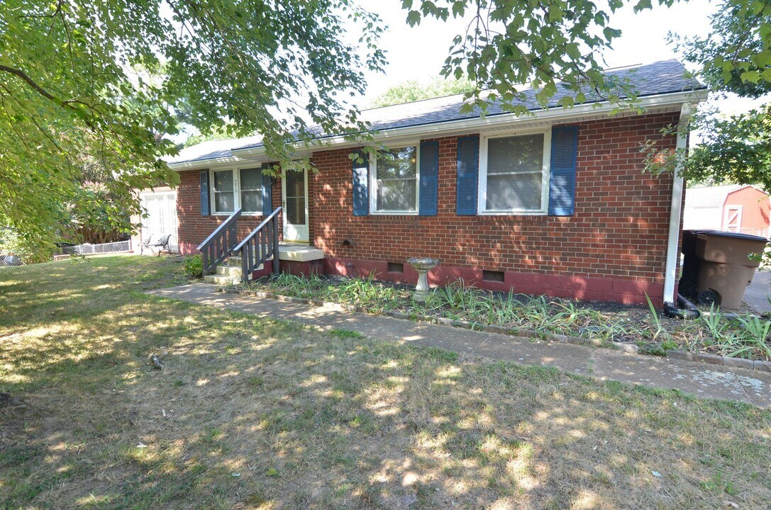 5019 Raywood Ln in Nashville, TN - Building Photo