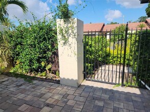 3409 Montilla Ct in Sarasota, FL - Building Photo - Building Photo
