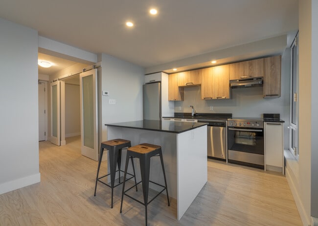 property at 5633-5633 Fenwick St