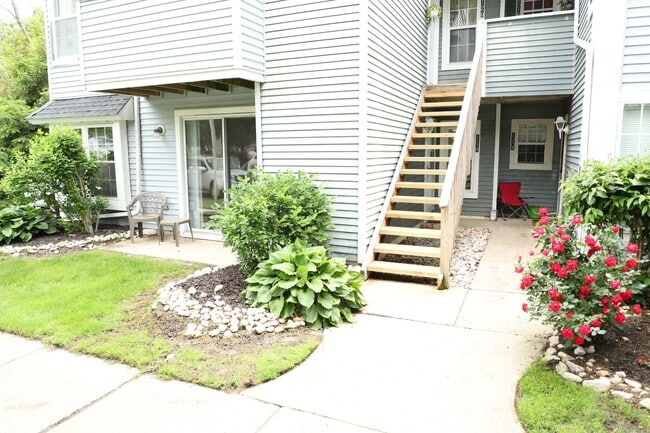 118 Meadow Ridge Rd, Unit First floor in Galloway, NJ - Building Photo - Building Photo