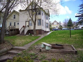 920 E 9th St, Unit 2 in Duluth, MN - Building Photo - Building Photo